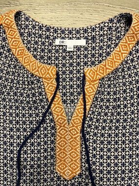 DR2 Black & White Geometric Sleeveless Top with Mustard Trim Size L